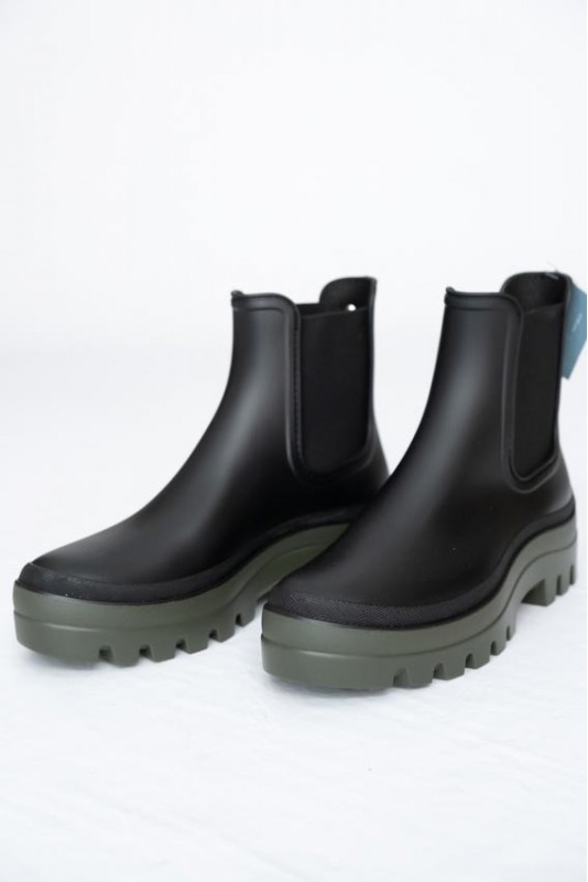 Bota agua Kaki Igor