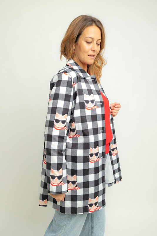 Gabardina Vichy Cats Offset Collage